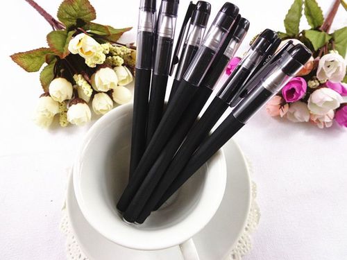 厂家直销优质380中性笔签字笔全磨砂水性笔学生文具办公用品批发